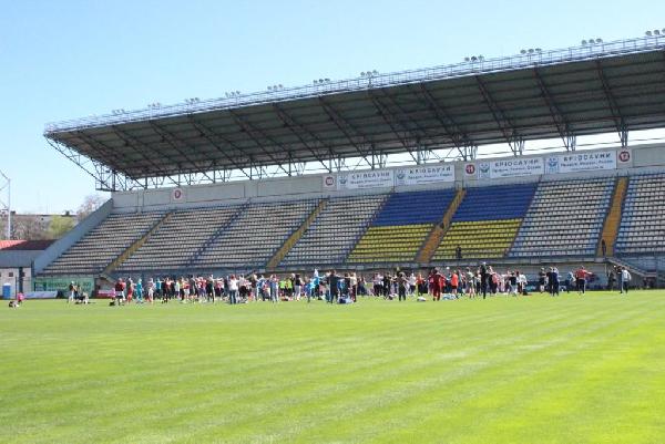 Запорожцы приняли участие в двухчасовом спортивном марафоне на «Славутич Арене»- ФОТО
