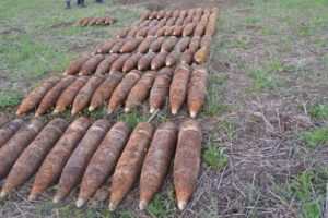 В Запорожском районе обнаружили арсенал минометных мин