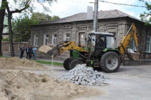 В Запорожье завершаются работы по ремонту трамвайного переезда
