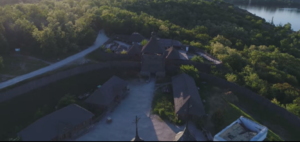 Как выглядит знаменитый музей «Запорожская Сечь» с высоты птичьего полета - ВИДЕО