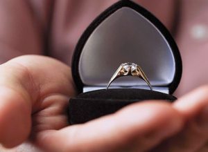 Как выбрать обручальное кольцо: 5 лайфхаков для жениха и невесты