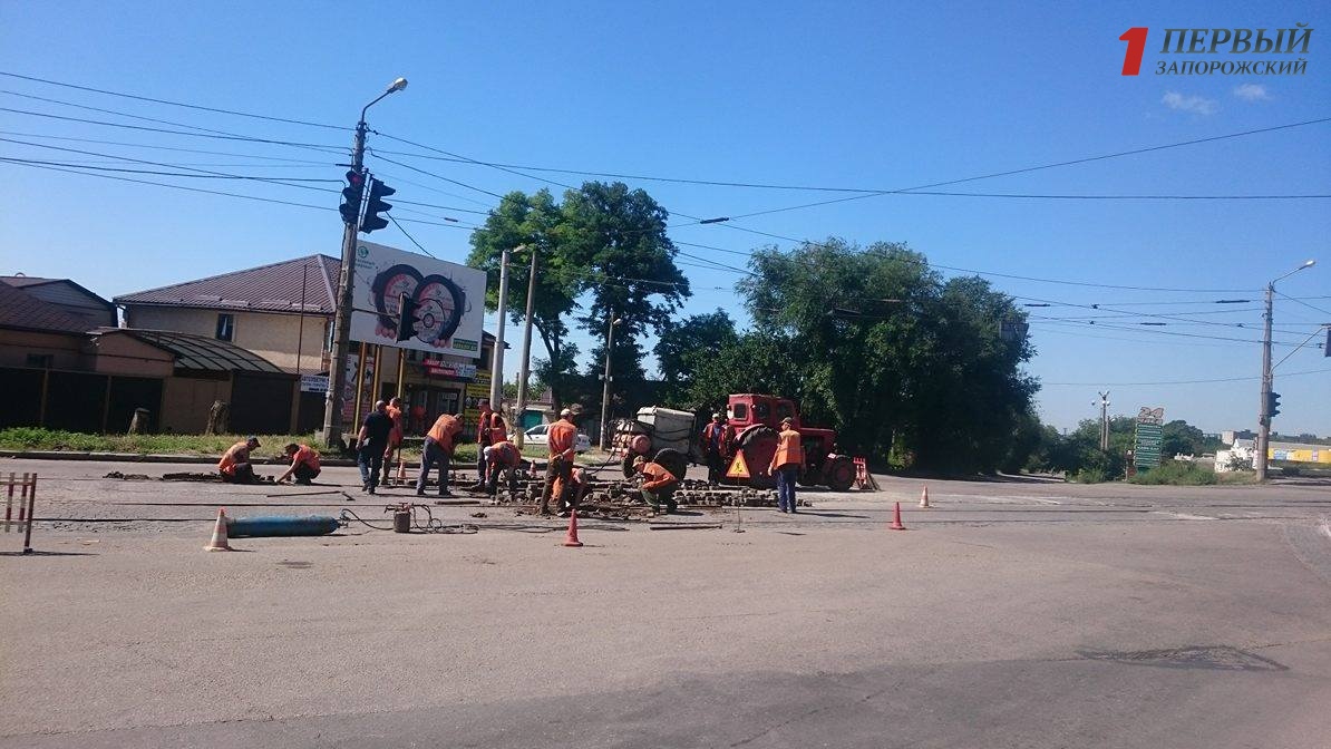 В Запорожье временно заблокировано движение одного из трамвайных маршрутов - ФОТО