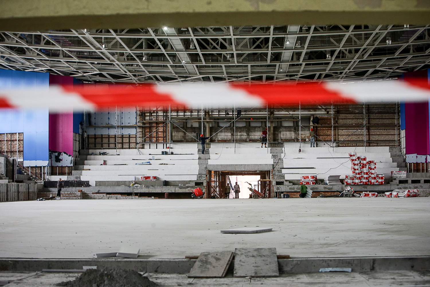 Ледовая арена без льда, туалеты и тир: как в Запорожье проходит реконструкция «Юности» - ФОТО