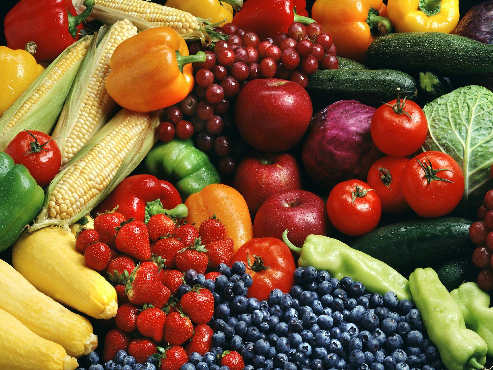 Запорожцы массово травятся овощами и фруктами