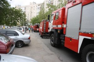 В спальном районе Запорожья произошел пожар в девятиэтажном доме - ФОТО