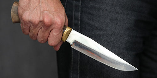 В Запорожской области отец едва не зарезал сына ножом – ФОТО
