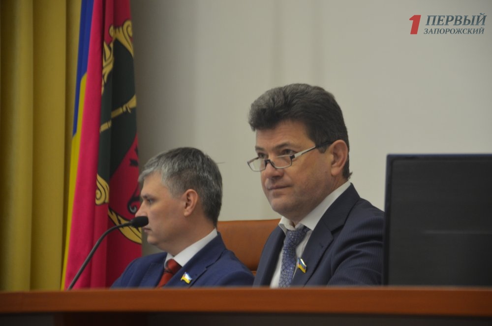 Владимир Буряк открыл девятнадцатую сессию Запорожского городского совета