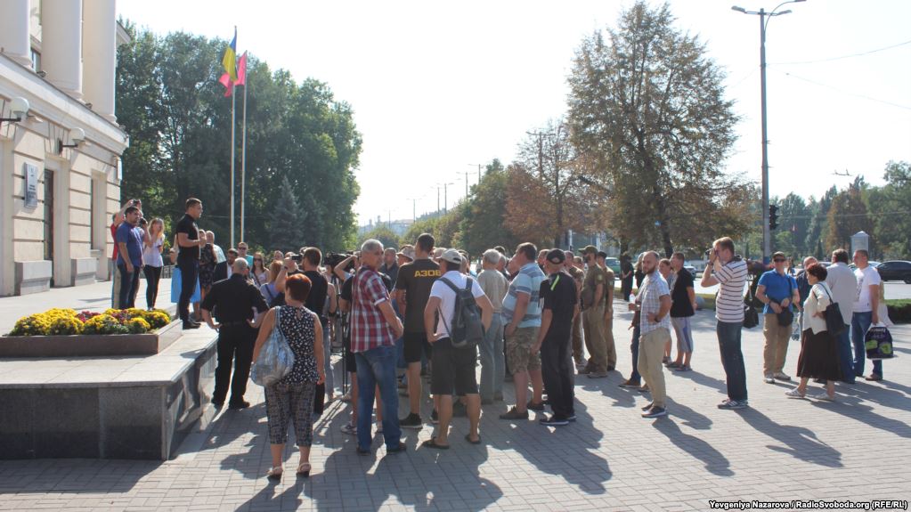 В Запорожье бойцы АТО снова вышли на митинг с требование урегулировать вопрос с льготными перевозками - ФОТО