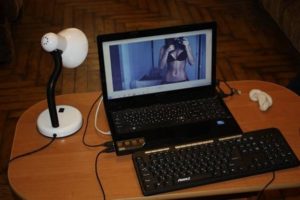В Запорожской области экс-милиционер организовал дома порно-студию