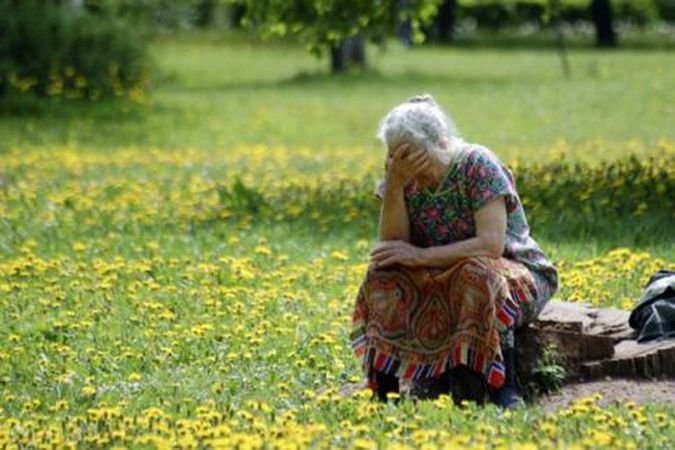 Запорожские патрульные отыскали потерявшуюся в лесу пенсионерку - ФОТО
