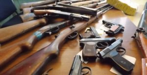 Полиция вновь призывает запорожцев добровольно сдать оружие