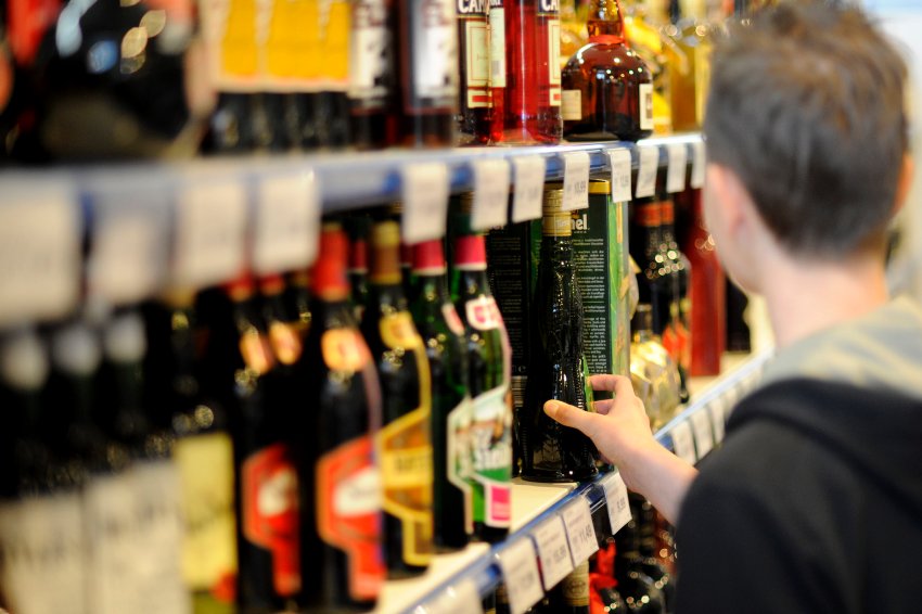Лицензии на продажу алкоголя и табака в Запорожской области принесли бюджету более 28 миллионов гривен