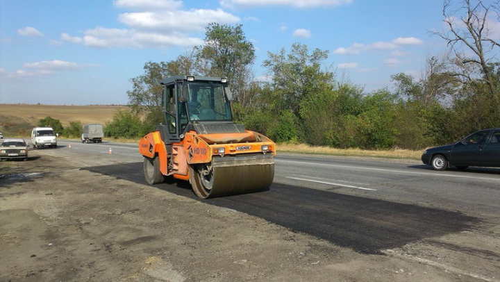 В Запорожской области дороги ремонтируют в усиленном режиме