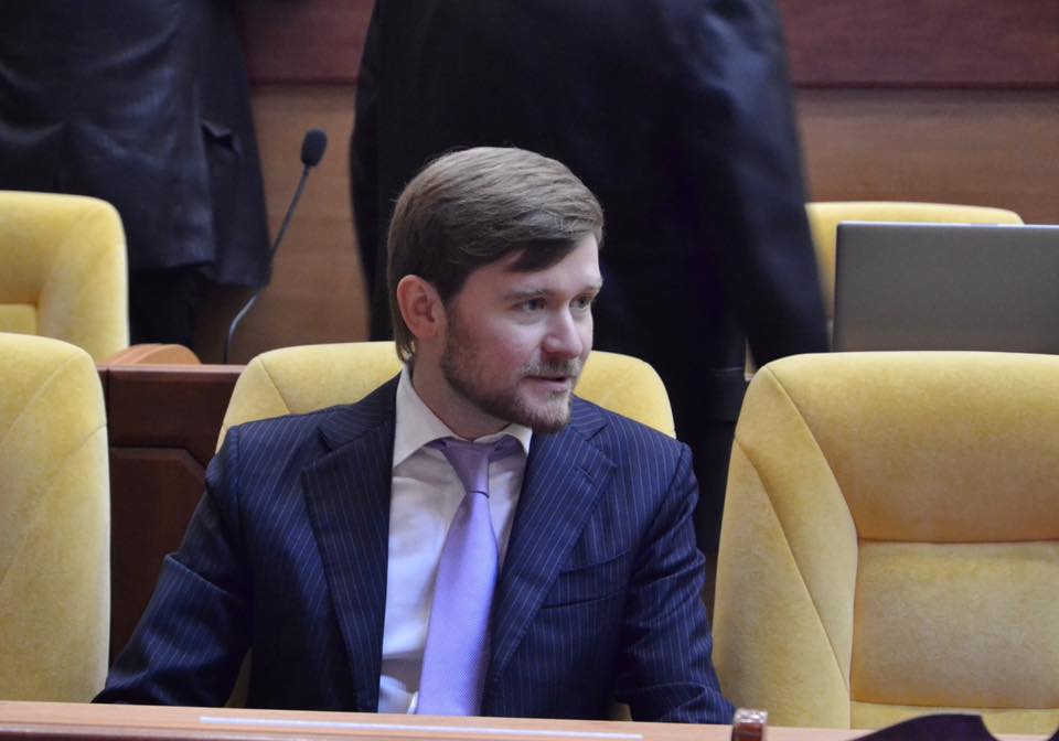 Суд отказался рассматривать коррупционное правонарушение руководителя запорожской налоговой Алексея Кавылина