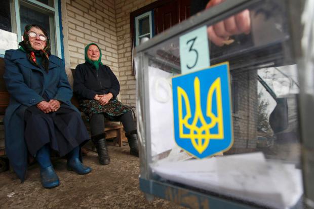 Бюллетени без подписи, закрытые избирательные участки и помощь «со стороны»: как в Запорожской области проходят выборы в ОТГ