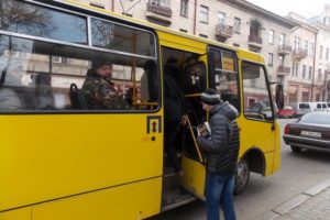 В Запорожье произошла драка в маршрутке: есть пострадавшие
