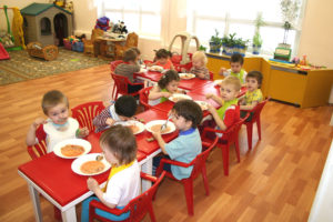 В Запорожье увеличат финансирование на питание детей в детсадах и школах