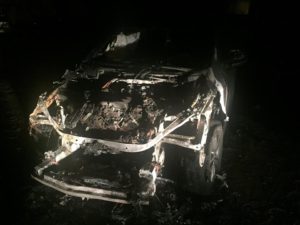 В Запорожье в результате криминальных разборок подожгли автомобиль Audi Q7 – ФОТО, ВИДЕО