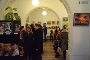 В Запорожье открылась выставка в поддержку малоимущим незрячим людям- ФОТО