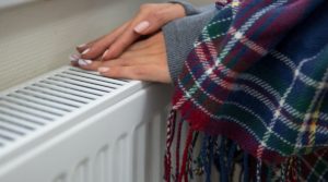 Практически во всех жилых домах Запорожской области включили отопление