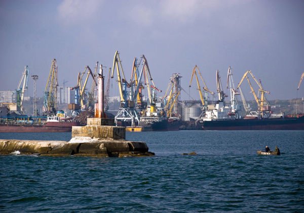 АМПУ заплатила за углубление Бердянского и Мариупольского портов 500 миллионов гривен