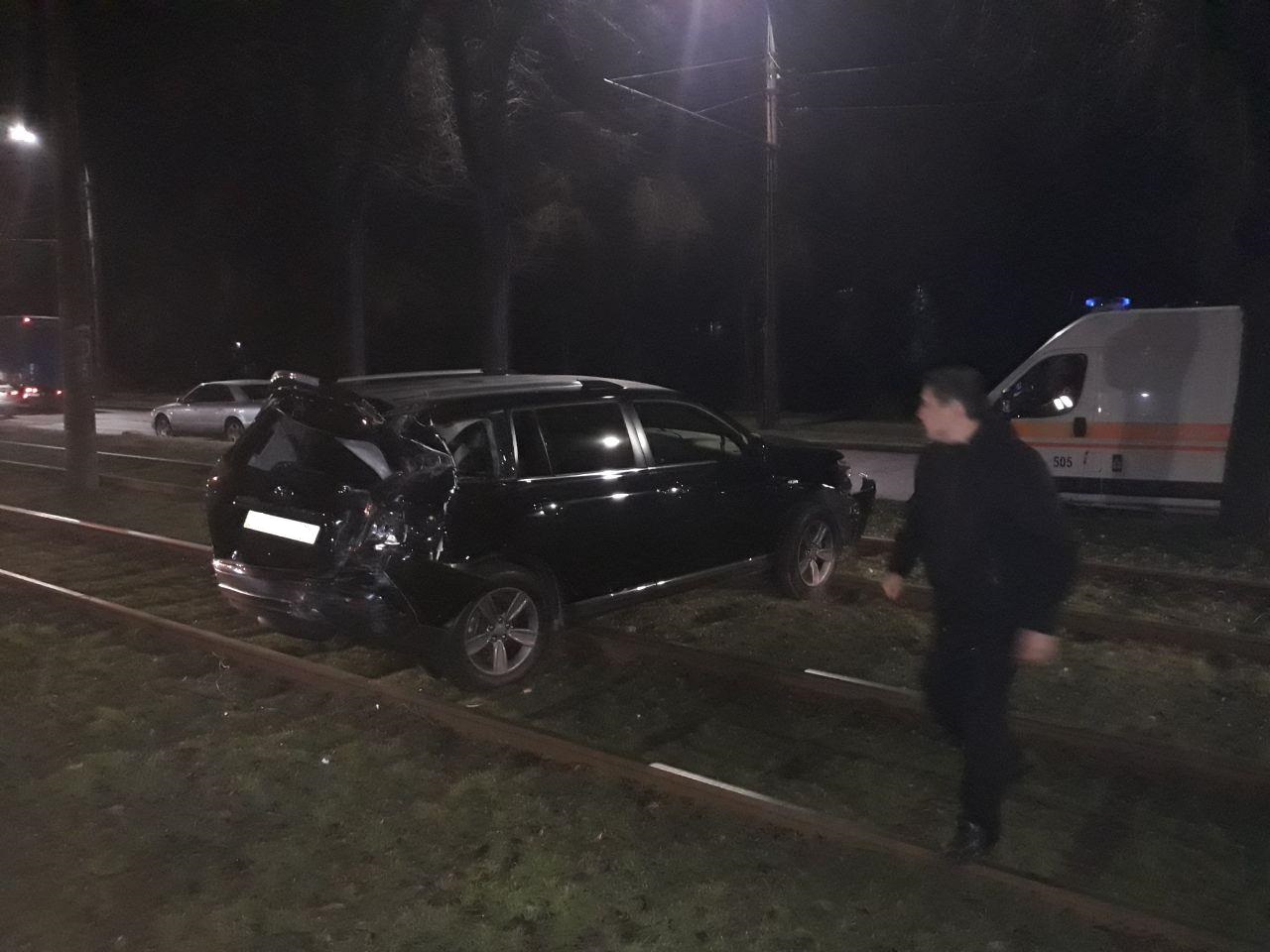 В Запорожье в масштабное ДТП попали три легковушки и пассажирский автобус: есть пострадавшие – ФОТО