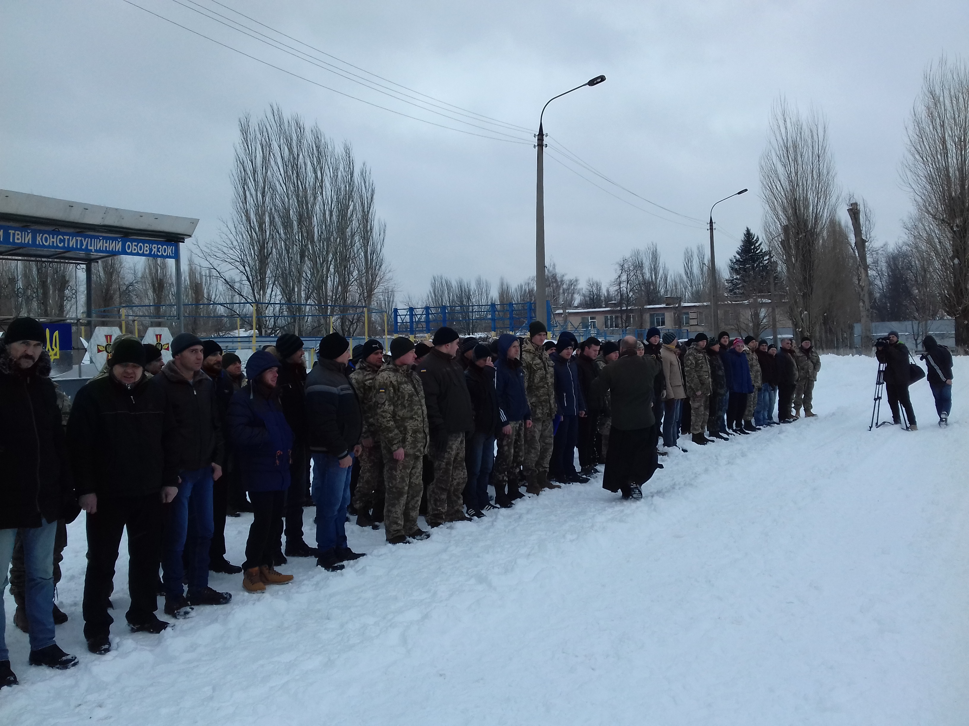 Запорожские резервисты отправились на военные сборы - ФОТО