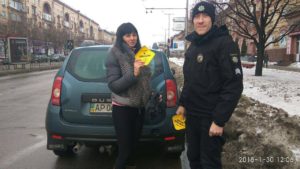 В Запорожье патрульная полиция поощряет образцовых водителей - ФОТО