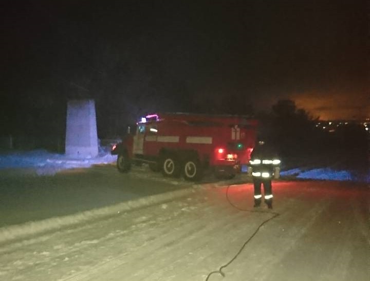 В области спасатели освободили из снежного плена девять машин - ФОТО