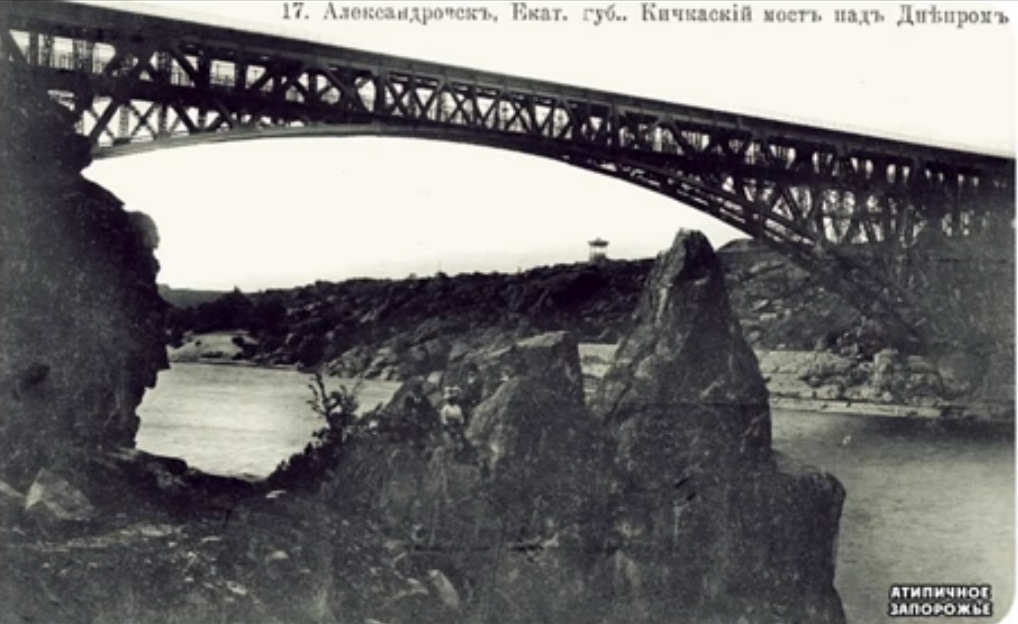 Запорожский дайвер обнаружил уникальную беседку царских времен рядом с останками Кичкасского моста – ВИДЕО