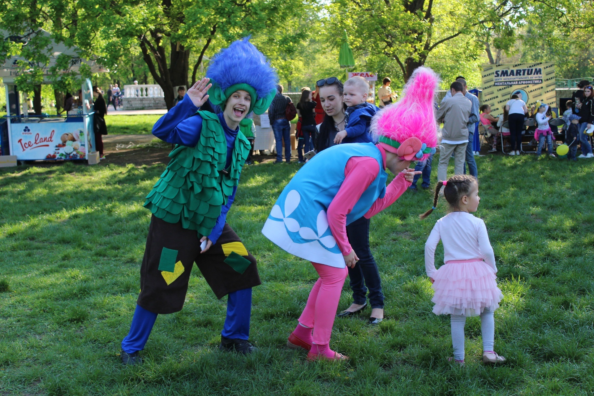 В центральном парке «Дубовая роща» открыли весенний фестиваль «Spring fest 2018» - ФОТО