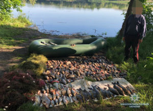 В Запорожской области поймали браконьера с уловом на 11 тысяч гривен - ФОТО