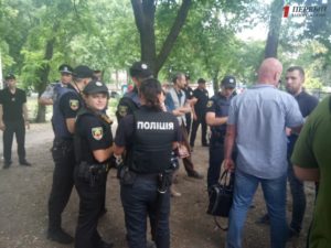В Запорожье продолжает нарастать конфликт в парке Яланского - ФОТО, ВИДЕО
