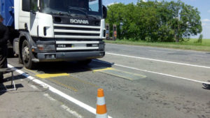 13,5 тысячи евро штрафа: в Запорожской области остановили перегруженный грузовик - ФОТО