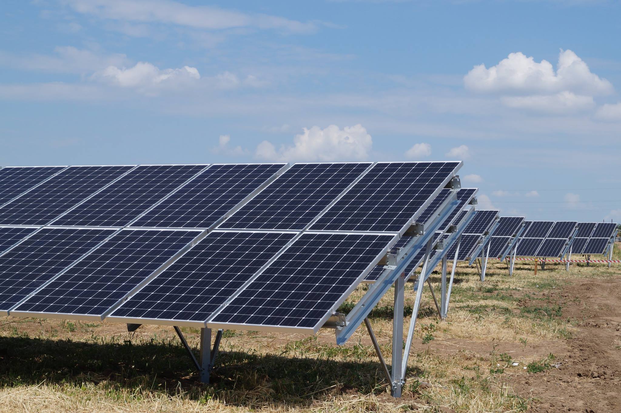 В Запорожской области строят солнечную электростанцию на 10 МВт - ФОТО