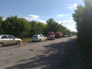 В Запорожской области перевернулся автомобиль с военными: есть погибший - ФОТО