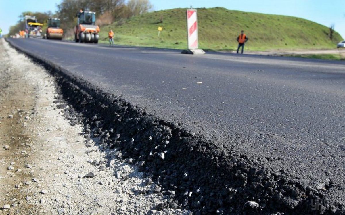 Таможенный эксперимент позволил собрать четверть миллиарда гривен на ремонт дорог в Запорожской области