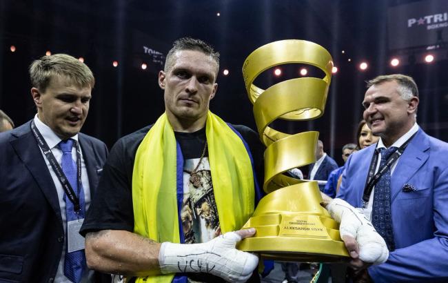 Александр Усик стал абсолютным чемпионом мира в первом тяжелом весе - ВИДЕО
