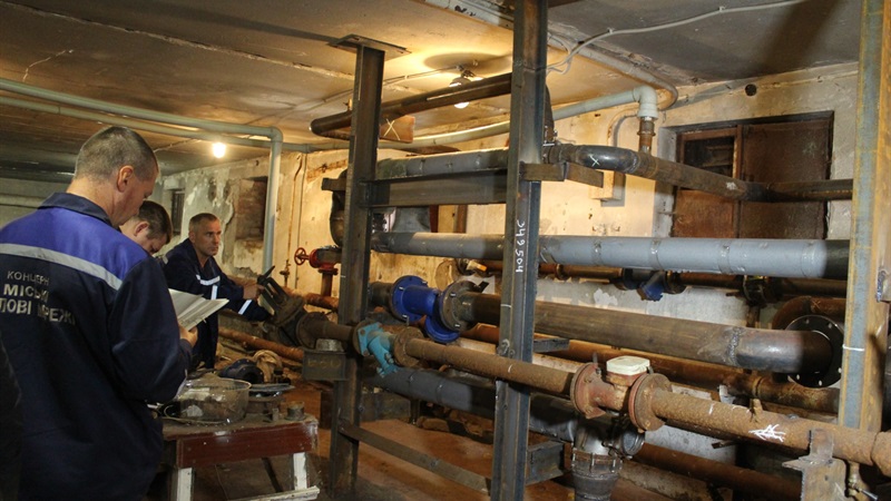 Экономия на отоплении и борьба с перетопами: в Запорожье модернизируют центральные тепловые пункты