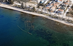 На дне озера в Турции нашли древнюю христианскую церковь - ФОТО