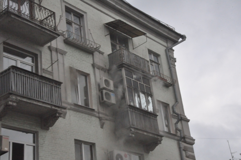 В Запорожье произошел пожар в пятиэтажном доме - ФОТО