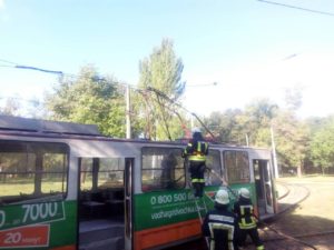 В Запорожье снова загорелся трамвай - ФОТО
