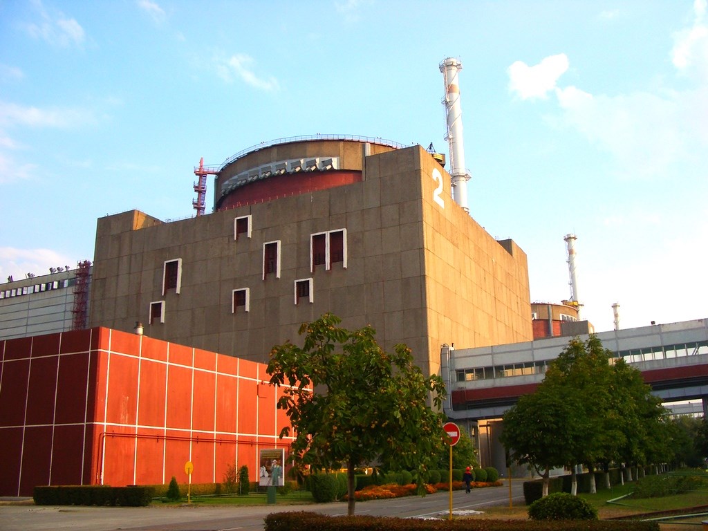 На Запорожской АЭС для устранения дефекта отключили один из энергоблоков