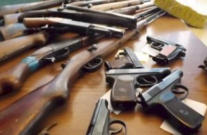 Полиция призывает запорожцев добровольно сдать оружие и обещает освободить от уголовной ответственности