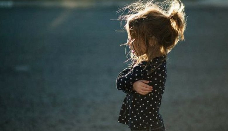 В Запорожье полицейские разыскали пропавшую четырехлетнюю девочку - ФОТО