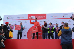 В Запорожье наградили победителей полумарафона и забегов на 5 километров - ФОТО