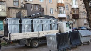 В Вознесеновском районе до конца года установят 300 новых мусорных контейнеров