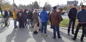 В Запорожье на митинг против повышения стоимости проезда в общественном транспорте пришли около 20 человек - ФОТО