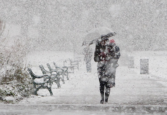 Метель, снег и гололед: запорожцев предупреждают об ухудшении погодных условий