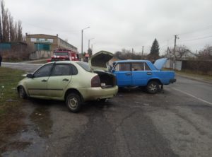 В Запорожской области произошло страшное ДТП: тела погибших извлекли из покореженных авто - ФОТО